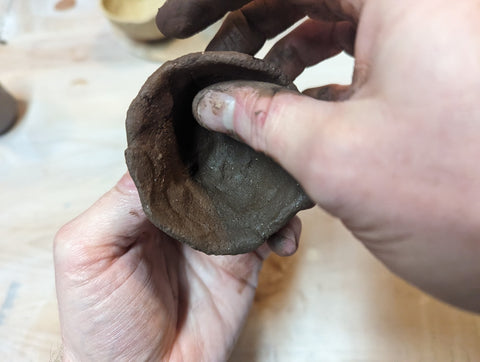 Töpfer dir dein eigenes handgemachtes Espresso-Tassen Set!