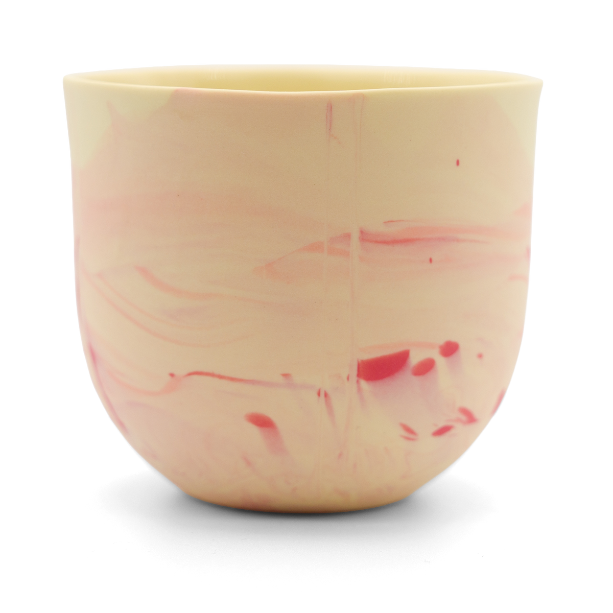 Marmorierter Porzellanbecher in Gelb und Rot - handgemacht in Berlin.